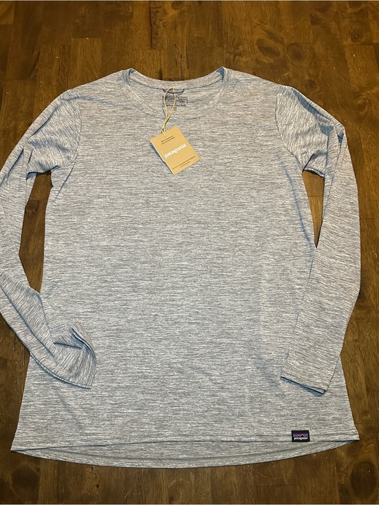 Patagonia Other - Patagonia Women’s cool daily long-Sleeve Crew Tee - Light Heather Gray
